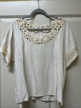 Umgee Cream Crochet-Trim Short Sleeve Blouse